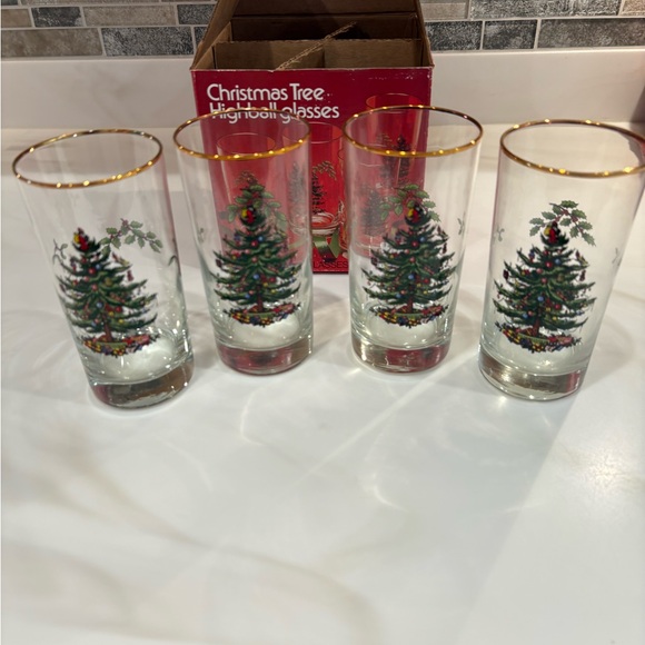 Christmas Tree Highball Glasses with Gold Rim - Picture 5 of 6